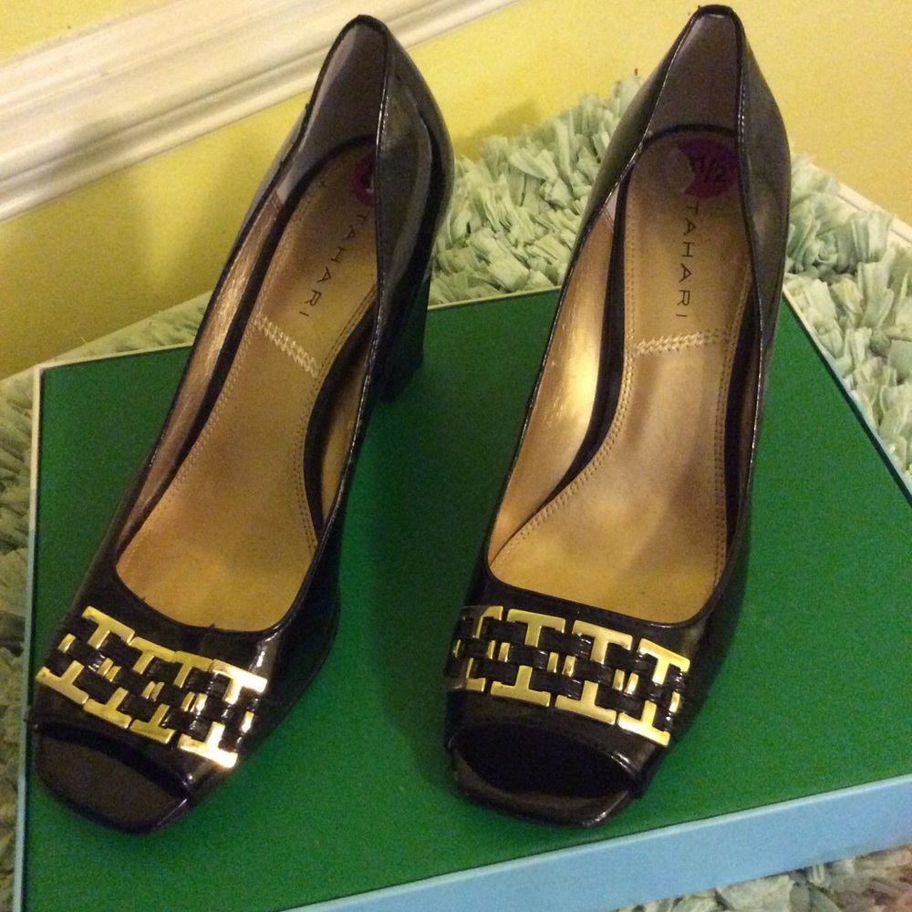 Tahari patent peep toe heels size 8 1/2